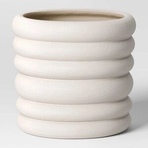 New In Box Threshold Set of 2 Indoor Outdoor Banded Planters In White‎